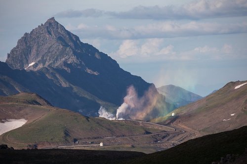Верхне-Мутновская геотермальная электростанция на Камчатке. Источник изображения: commons.wikimedia.org, автор - Надежда Хаустова